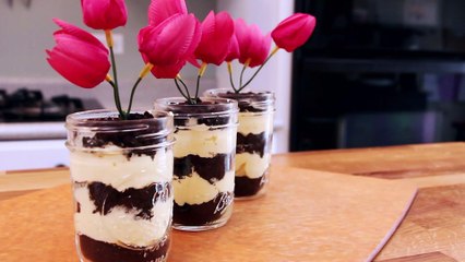 Your Childhood Fave Dirt Cake is Still So Good