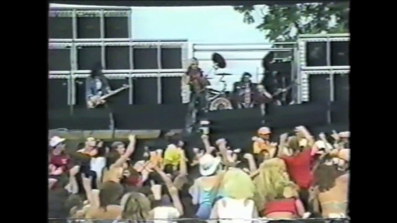 Motley Crue - All In the Name Of Rock