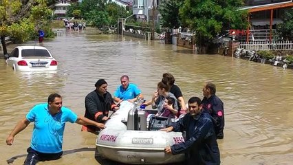 Afet Elektriksiz Bıraktı, Cihaza Bağlı Mert Botla Kurtarıldı