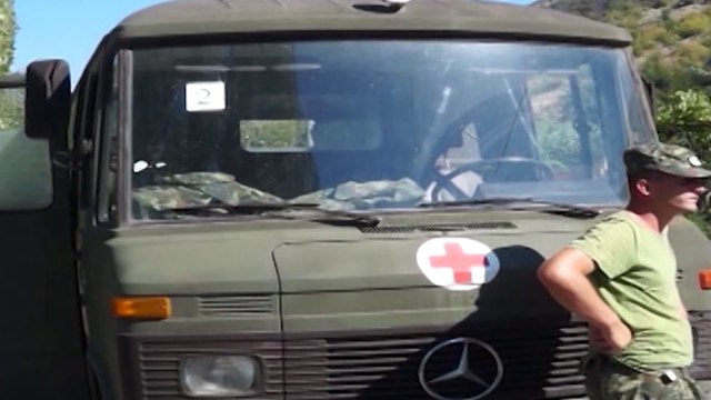 VIJON BETEJA ME FLAKET NE DISA ZONA TE VENDIT, 10 VATRA NE 24 ORE, ARRESTOHET NJE 64 VJEÇAR LAJM