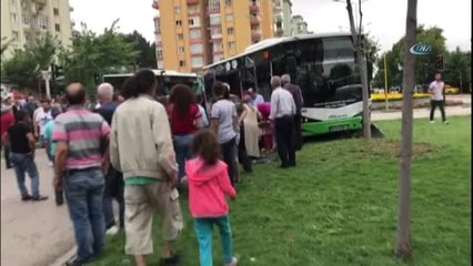 Bursa'da Yolcu Otobüsleri Çarpıştı: 4 Yaralı