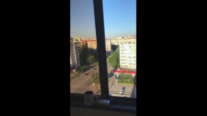 Мужчина на балконе