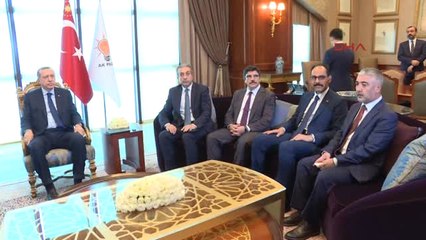 Video herunterladen: Cumhurbaşkanı Erdoğan, Tunus En-Nahda Hareketi Lideri Gannuşi'yi Kabul Etti