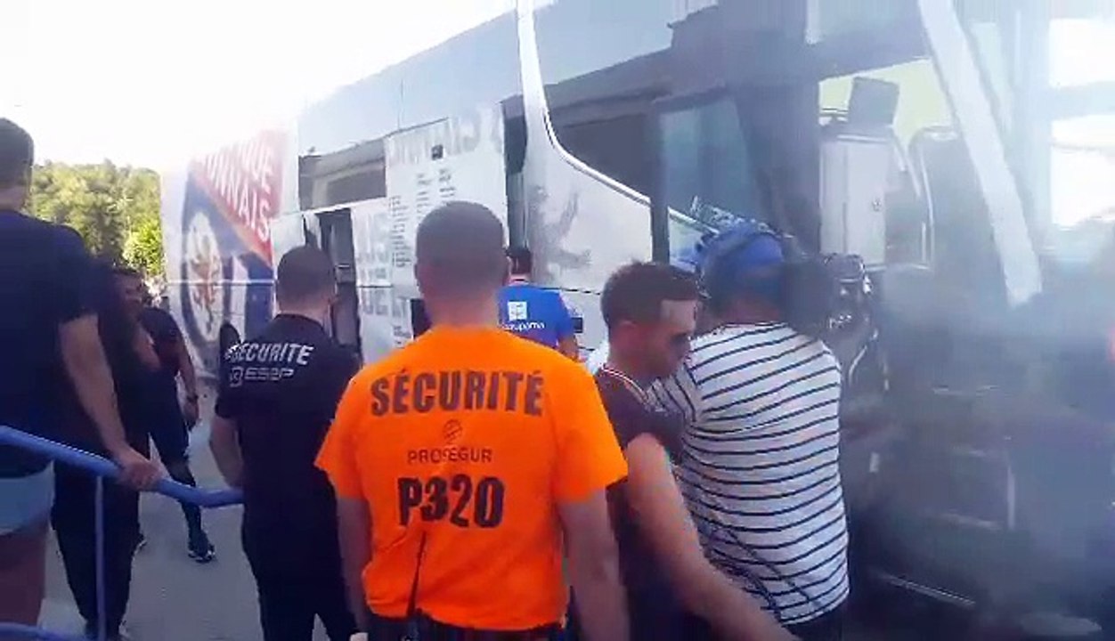 OL-Ajax à Bourgoin : les joueurs lyonnais sont arrivés