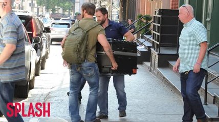 No, Taylor Swift Did Not Smuggle Herself in This Case