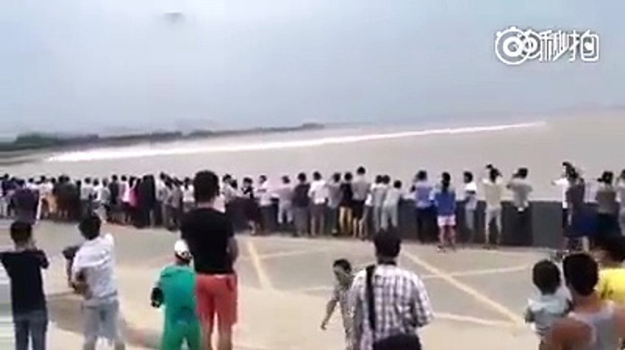 The power of waves - Very Dangerous