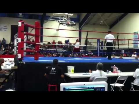 Hans Perez fighting in Oxnard