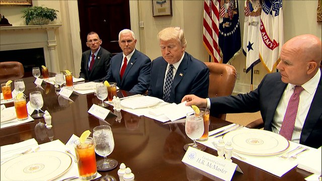 Trump dispone nuevas sanciones contra Irán y conserva el acuerdo