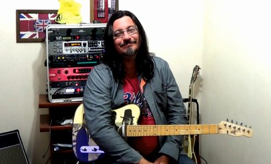 A guitarra usada por Edge na gravação de Bad em The Unforgettable Fire