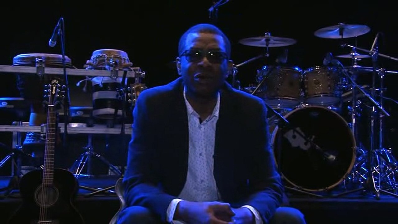 après sa fuite de grand yoff, youssou ndour promet de retourner sur le terrain