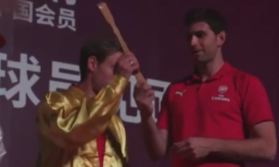 Pemain Arsenal Belajar Ilmu Kung Fu di Tiongkok