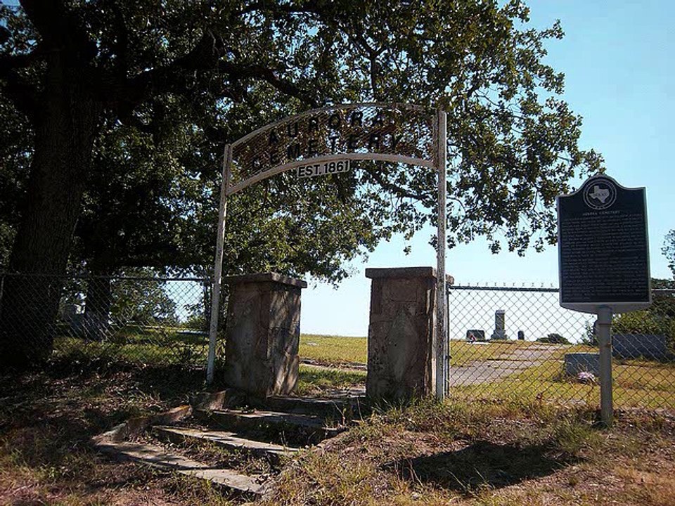 Aliens & UFOs:  The 1897 Aurora Texas UFO crash