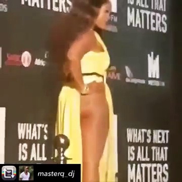 No underwear  Fashion at Metro Music awards. Yellow Dress