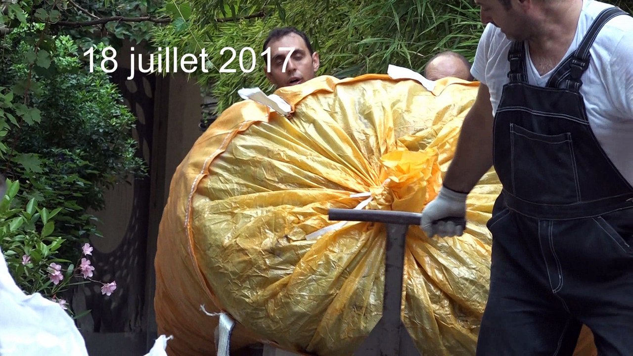 REGARD 450 - Teaser Regard du cygne - livraison de l'isolant écologique