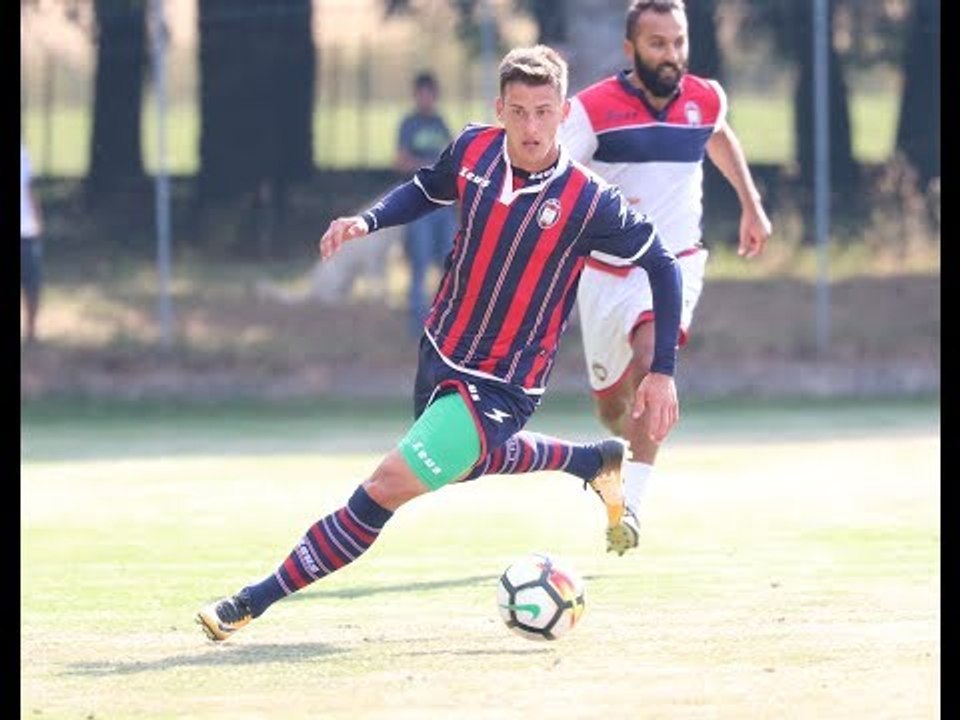 Crotone-Rappresentativa Crotonese La prima amichevole ufficiale degli squali