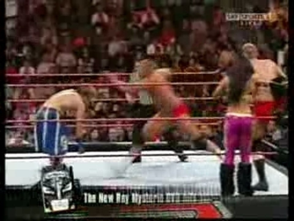 WWE RAW LIVE 23/10/2007 PART   2