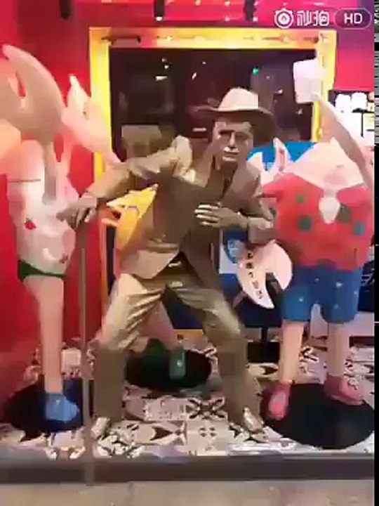 Chinese Fun Zone Stunning Statue Making Fun In Market-DailyFun Zone