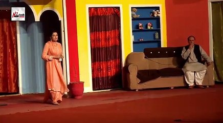 Pakistani sexy girl giving her bobs her father for eating | must watch |