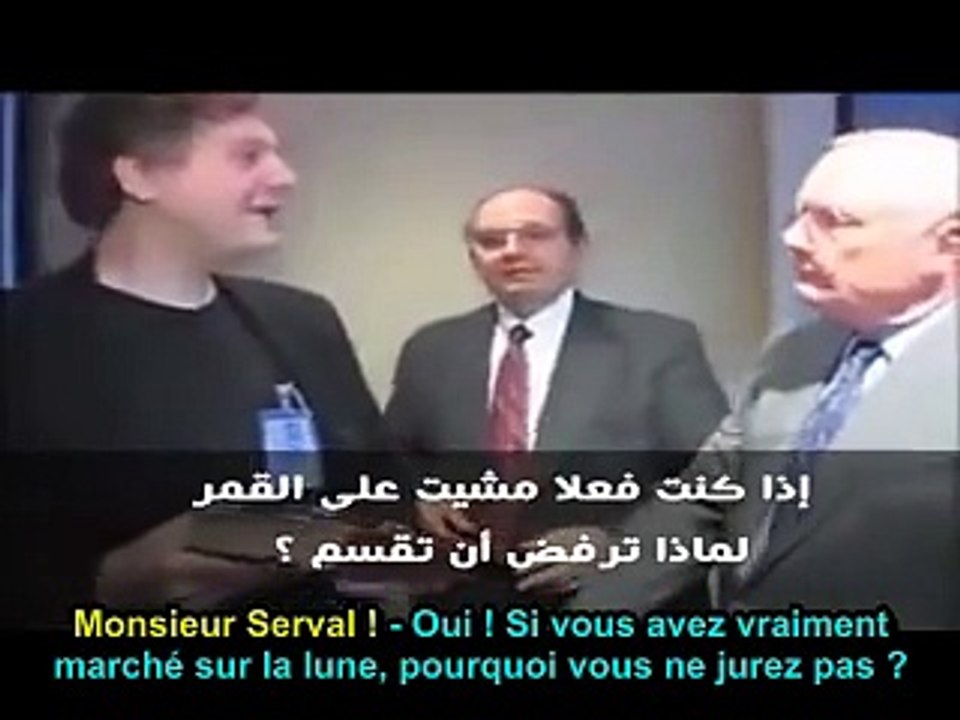 Neil Amstrong refuse de jurer sur la Bible qu’il a bien marché sur la Lune
