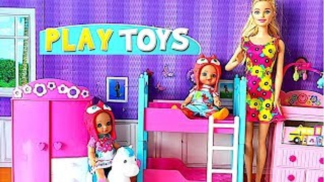 Barbie Doll Supermarket shopping & fruit mixer toy with baby dolls after morning routine bath time