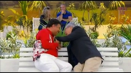 O CHÃO É LAVA NA RUA / The Floor is lava