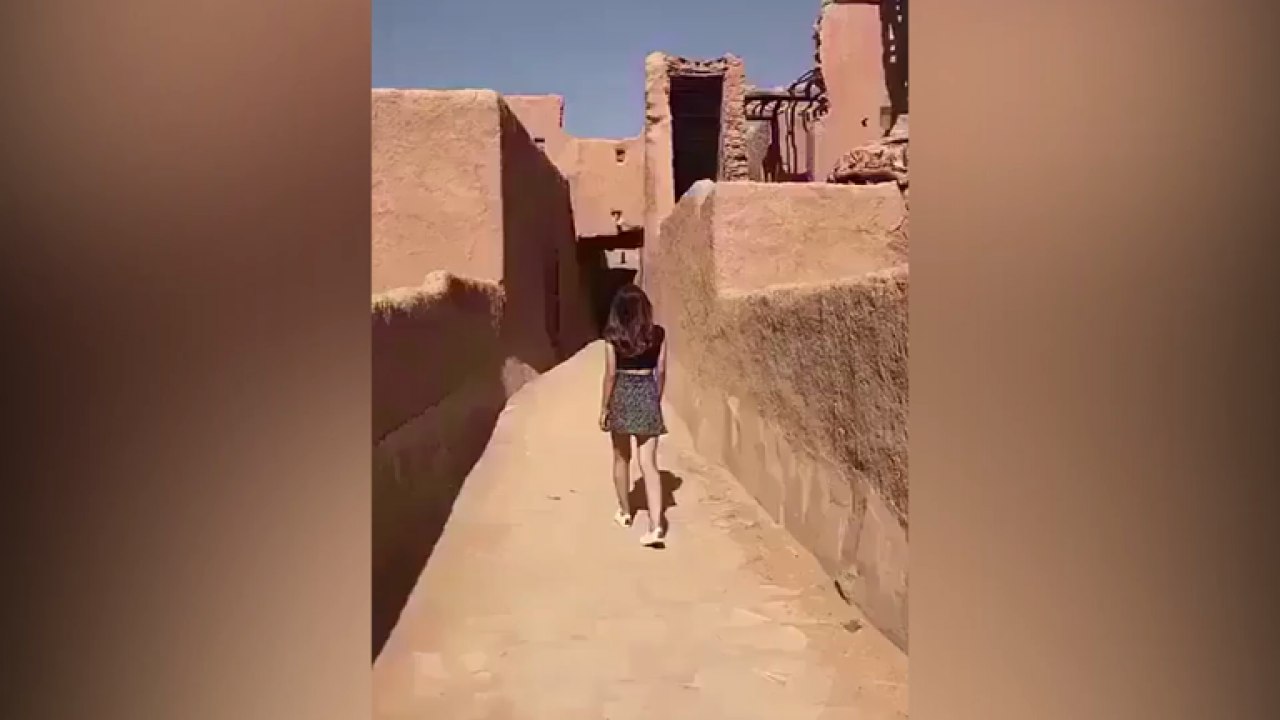 The complete footage leading to miniskirt-wearing model's arrest an Saudi Arabia
