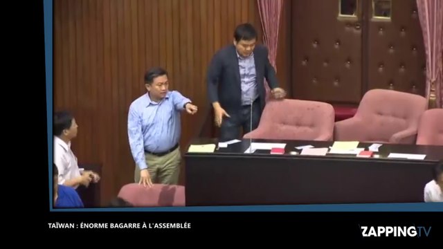 Taïwan : Une énorme bagarre éclate entre députés (Vidéo)