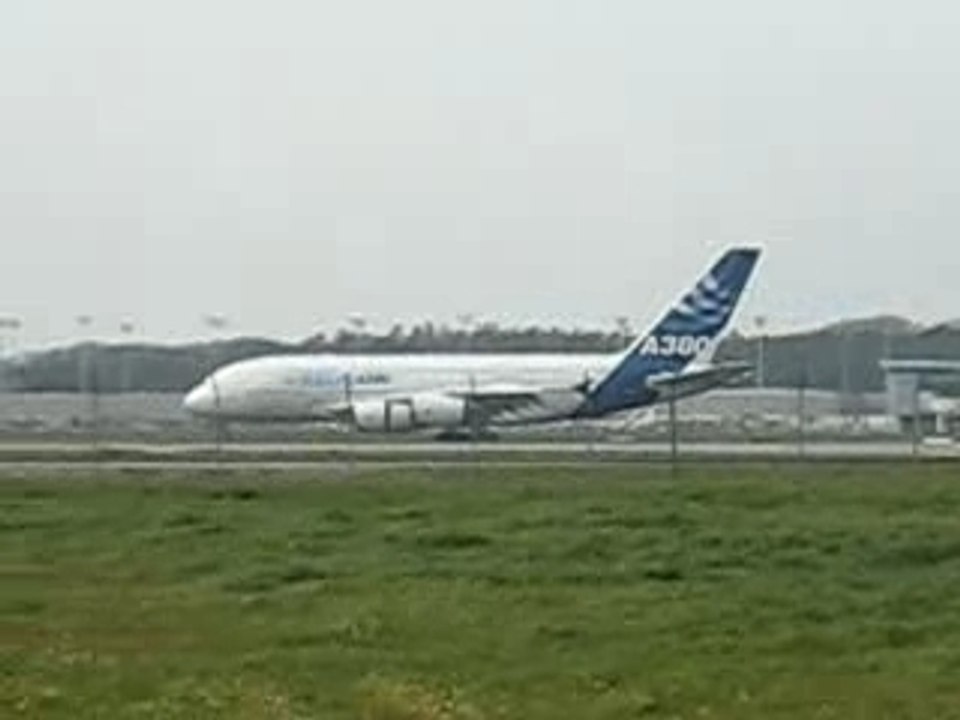A380 - Atterrissage Blagnac - Vent 100kmh