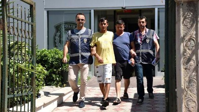 Kuşadası Tatili İçin Soygun Filmi İzleyip Market Soydular