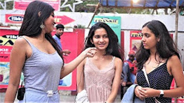 AAPKI BRA DIKH RAHI HAI - GIRLS REACTION So Effin Cray