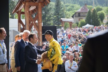 Interview d'Emmanuel Macron au Tour de France à Serre-Chevalier