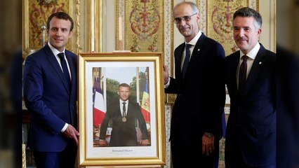 Le portrait d'Emmanuel Macron pourrait coûter cher aux mairies