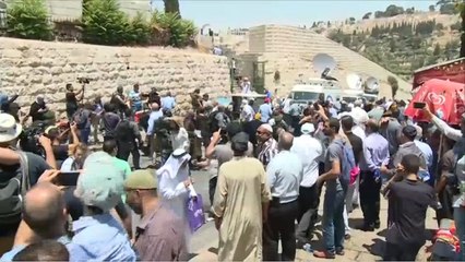 الاحتلال يصعّد إجراءاته بمحيط الأقصى