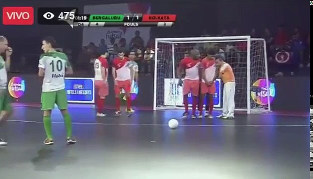 Paul Scholes vs Hernan Crespo Match 2 India Premier Futsal Bengaluru v Kolkata 20 07 2016