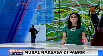 Puluhan Seniman di Rusia Buat Lukisan Mural di Dinding Pabrik
