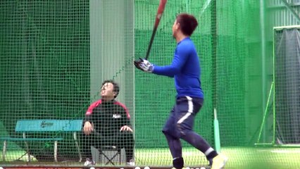 英二コーチvs.田村、休日返上打撃練習にカメラが接近【広報カメラ】
