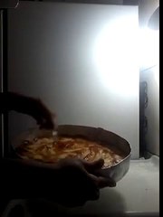 Fazendo massa de pizza caseira em casa