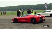 Ferrari LaFerrari Vs Nissan GTR Drag Race