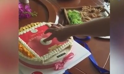 Kue Ulang Tahun Spesial Ini Berisi Uang