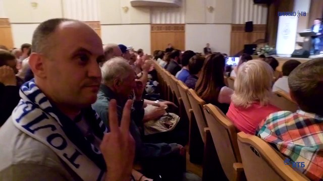 Футболисты и руководство «Динамо» провели встречу с болельщиками клуба