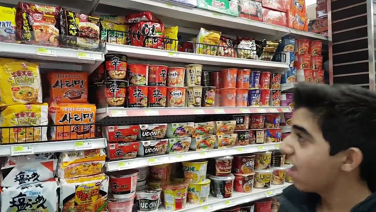 SUPER SPICY KOREAN RAMEN NOODLE CHALLENGE!! (MUKBANG STYLE)