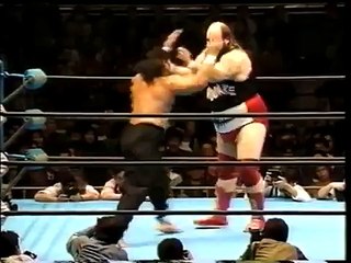 John Tenta vs King Haku WAR