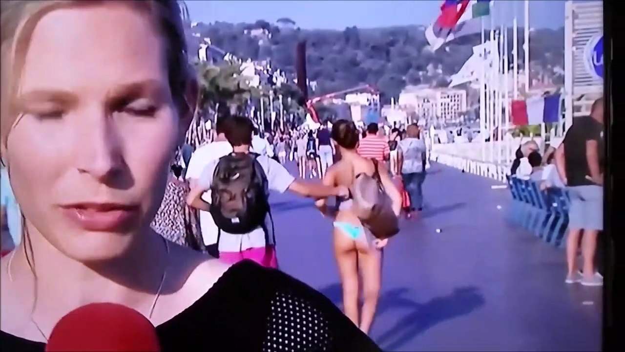 Et hop la paire de fesses en direct à la TV... Jolie blague d'un couple!