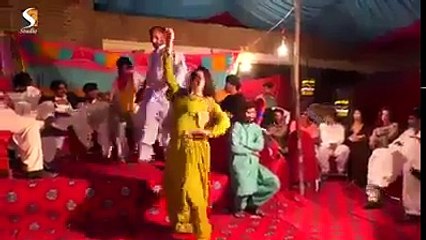 Pakistani sexy girl stage dance prefomence | sexy dance | Pakistani sexy girl Hot dance