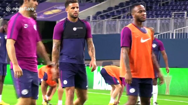 Kyle Walker trains with new Man City team-mates