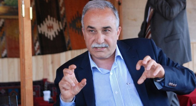 Çiçeği Burnunda Bakan Ahmet Eşref Fakıbaba, Attığı Tweet'le Gönülleri Fethetti