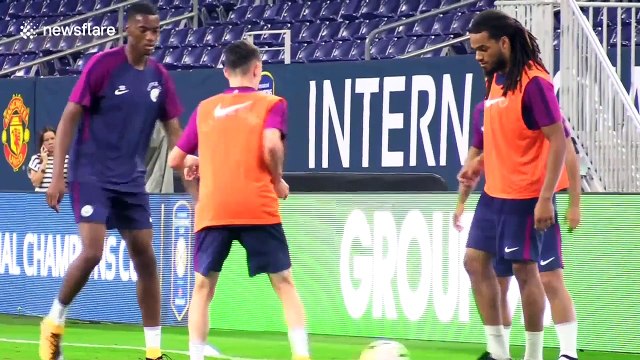 Sergio Aguero's cheeky 'no-look pass' during Man City training