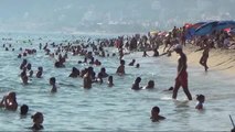 Antalya Alanya'da Plajlar Doldu