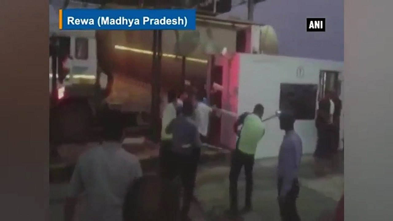 Toll plaza employees allegedly thrash family