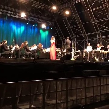 Nuria Fergó concierto en Barakaldo gira México Lindo Sinfónico